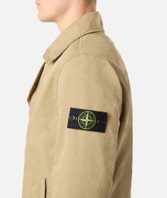 Trench coat corto sottoposto a trattamento antigoccia