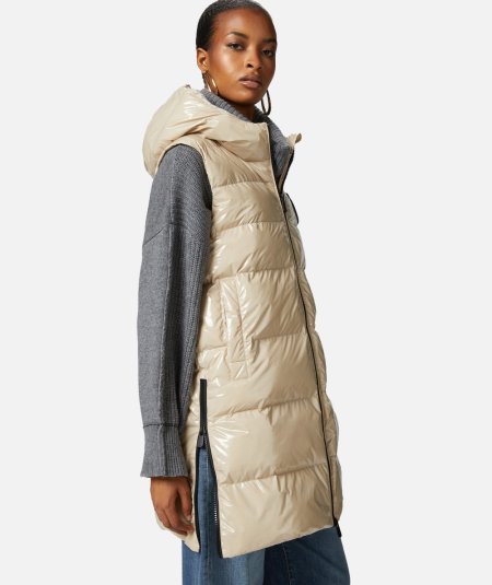 Padded sleeveless down jacket with hood